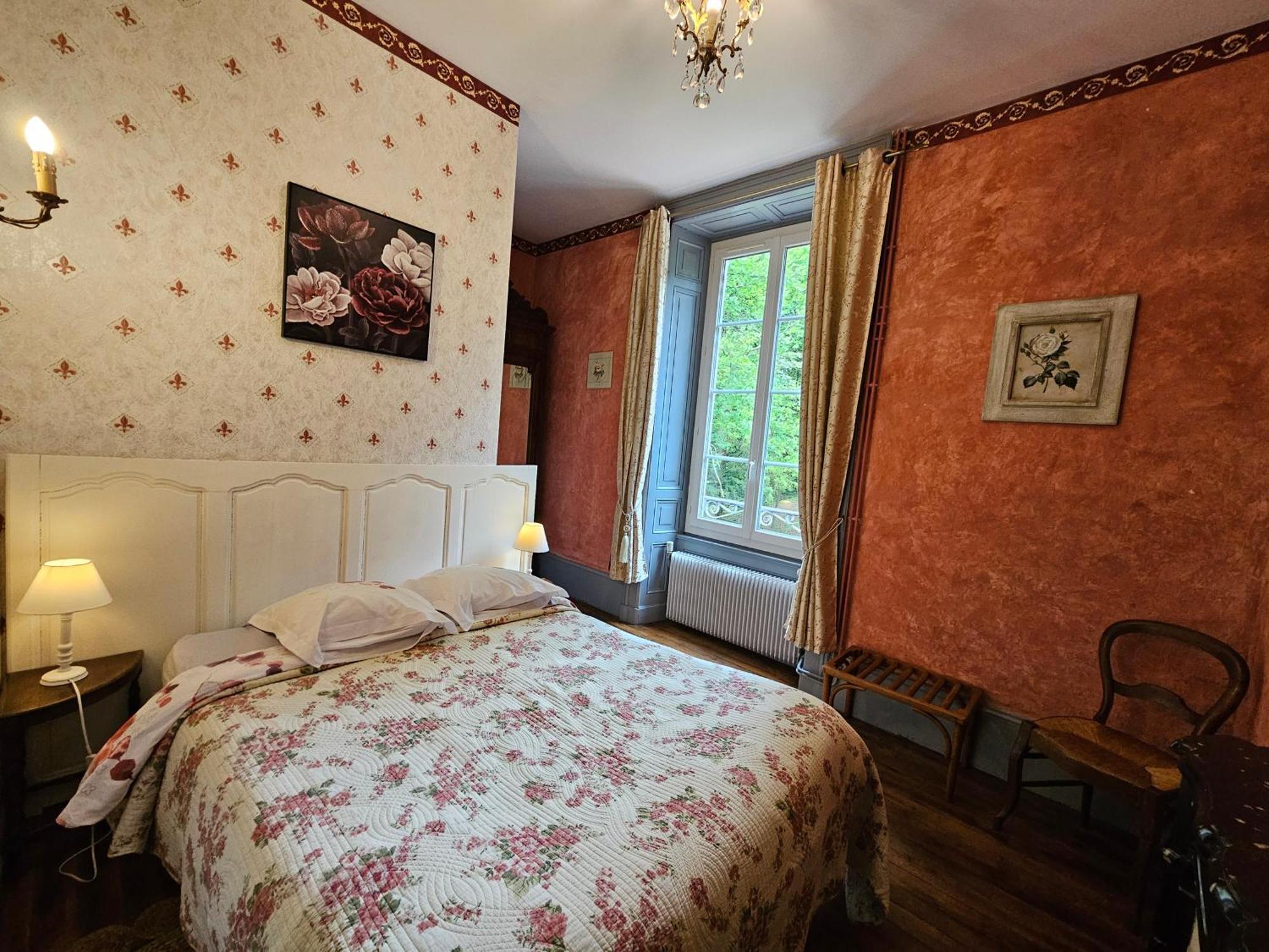 Château de MontSablé Lezoux Exterior foto